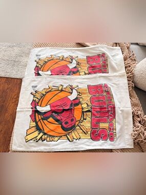 Vintage Chicago Bulls Pillow Cases Pair NBA Basketball Bedding Red White